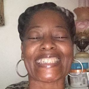 Meet your Posher, Kira